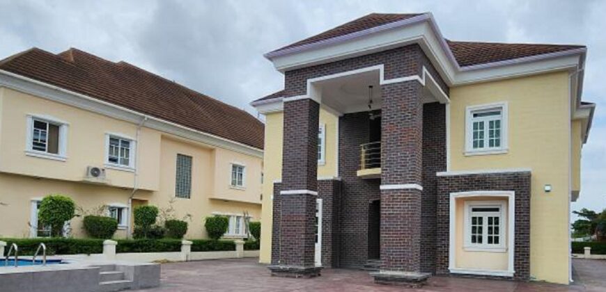 5Bedrooms Fully Detached Duplex with BQ