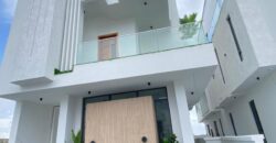 5Bedrooms Fully Detached Duplex with BQ