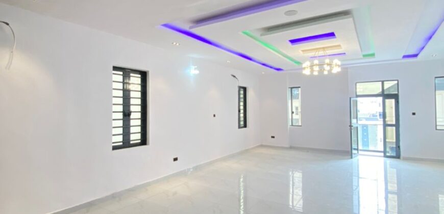 5Bedrooms Fully Detached Duplex with BQ