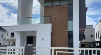 5Bedrooms Fully Detached Duplex with BQ