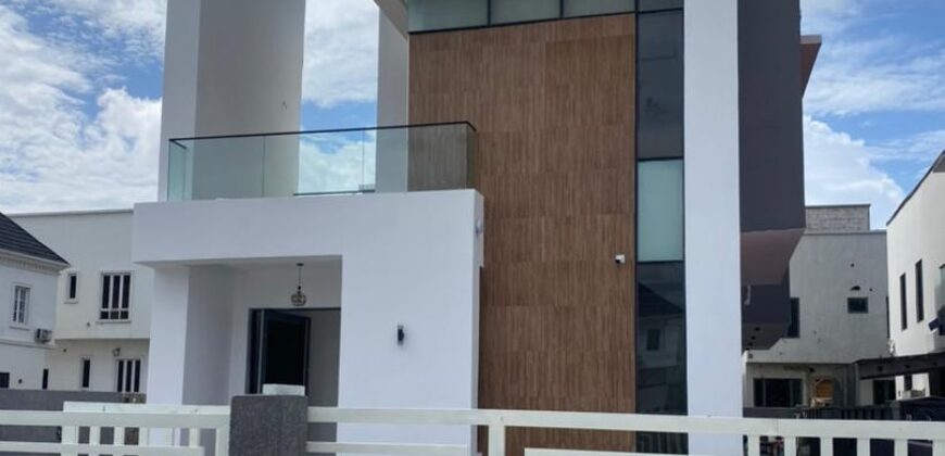 5Bedrooms Fully Detached Duplex with BQ