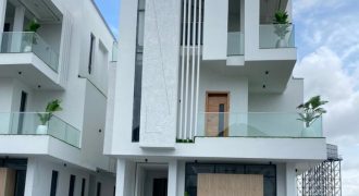 5Bedrooms Fully Detached Duplex with BQ