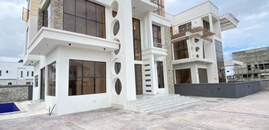 5Bedrooms Fully-Detached Duplex with Bq