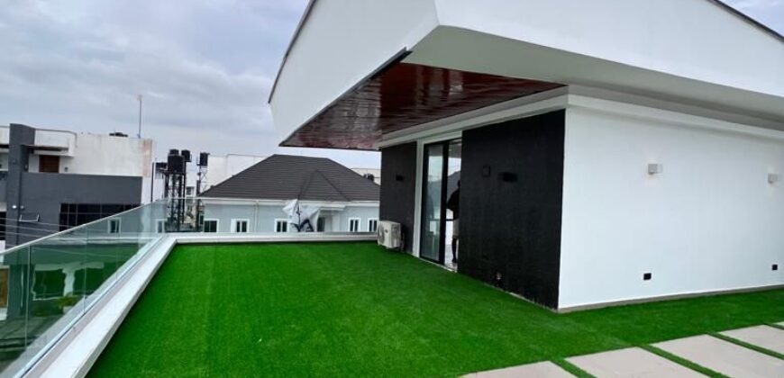 5 Bedrooms Lekki Detached Luxurious Duplex with Swimming Pool, Gym & Cinema